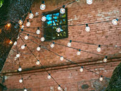 Taastuvenergia lahendused: päikeseenergiaga töötavad valgusketid