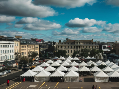 Alumiiniumist lahtikäiv telk: kergus, mis tasub end ära ürituste ajal