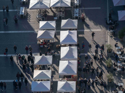 Telgi raskused: kui palju neid on vaja, et telk oleks tuules stabiilne?