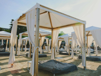 Suletud välipaviljonid: millal neid vaja on (tuul, vihm, pikemad üritused)